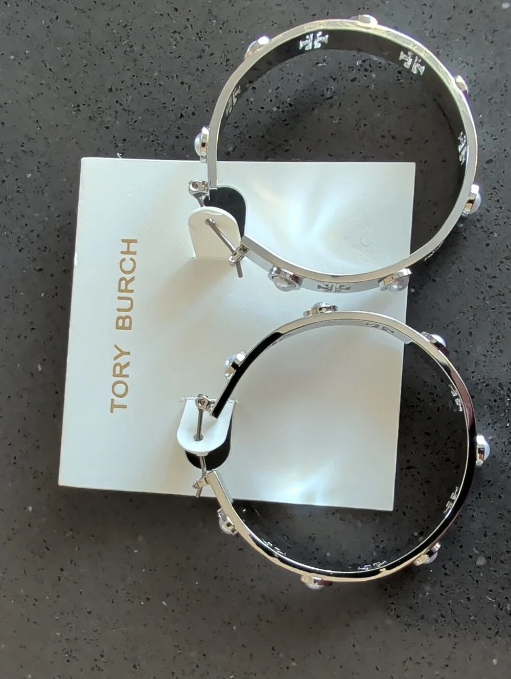 NWT Tory Burch Pierced T Pearl Hoop Earrings Silver W48